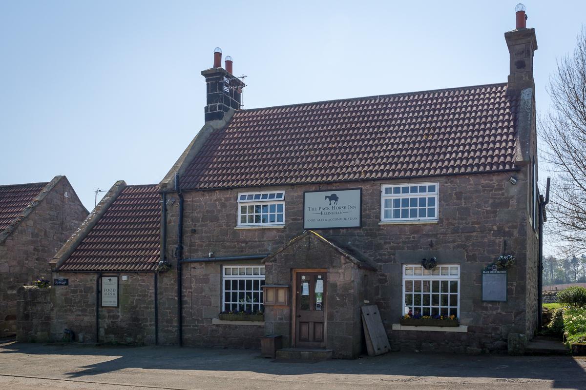 The Pack Horse Inn Chathill Esterno foto